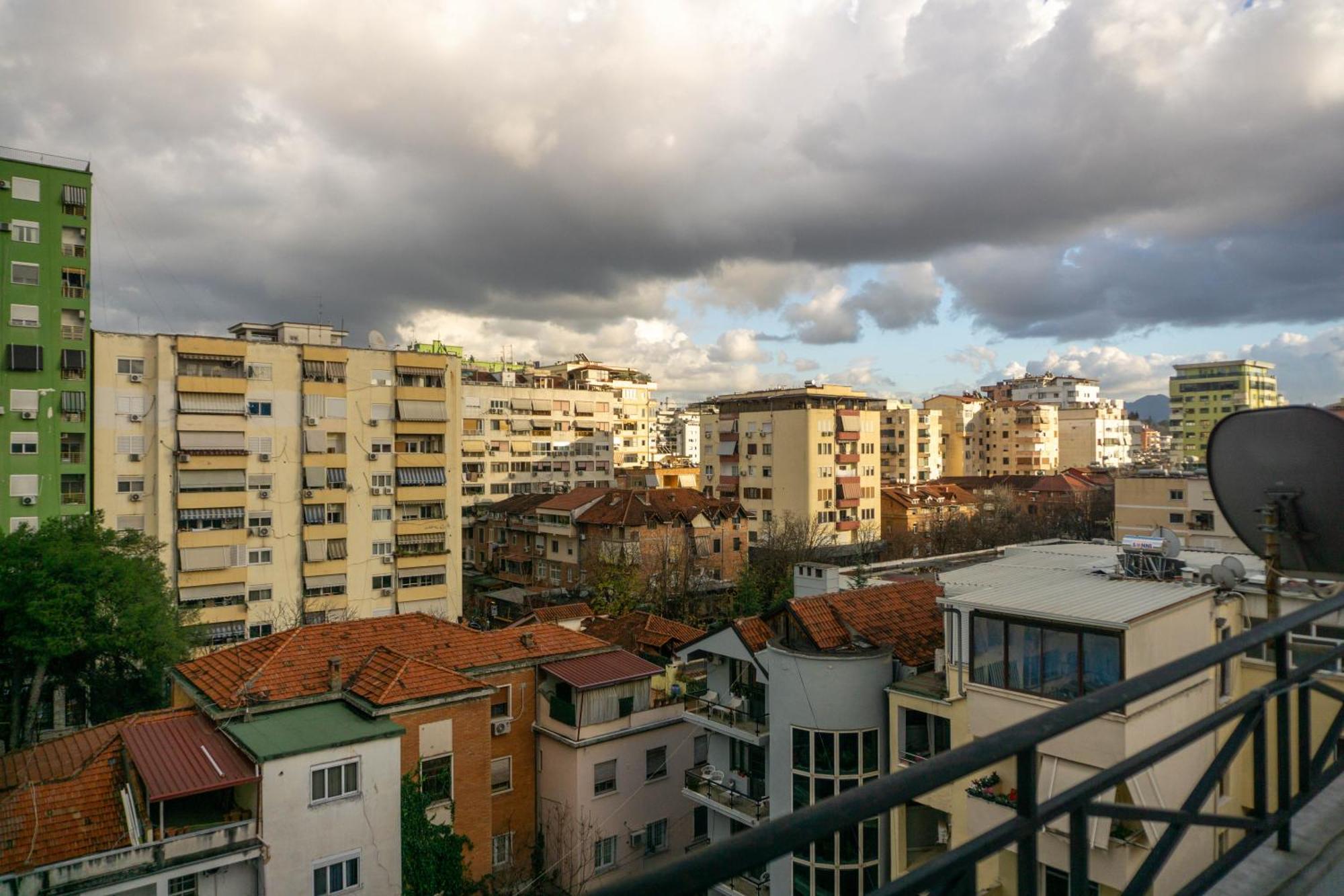 Bllok Bright Private Bedrooms With Private Bathroom On Shared Apartment Tirana Exterior photo