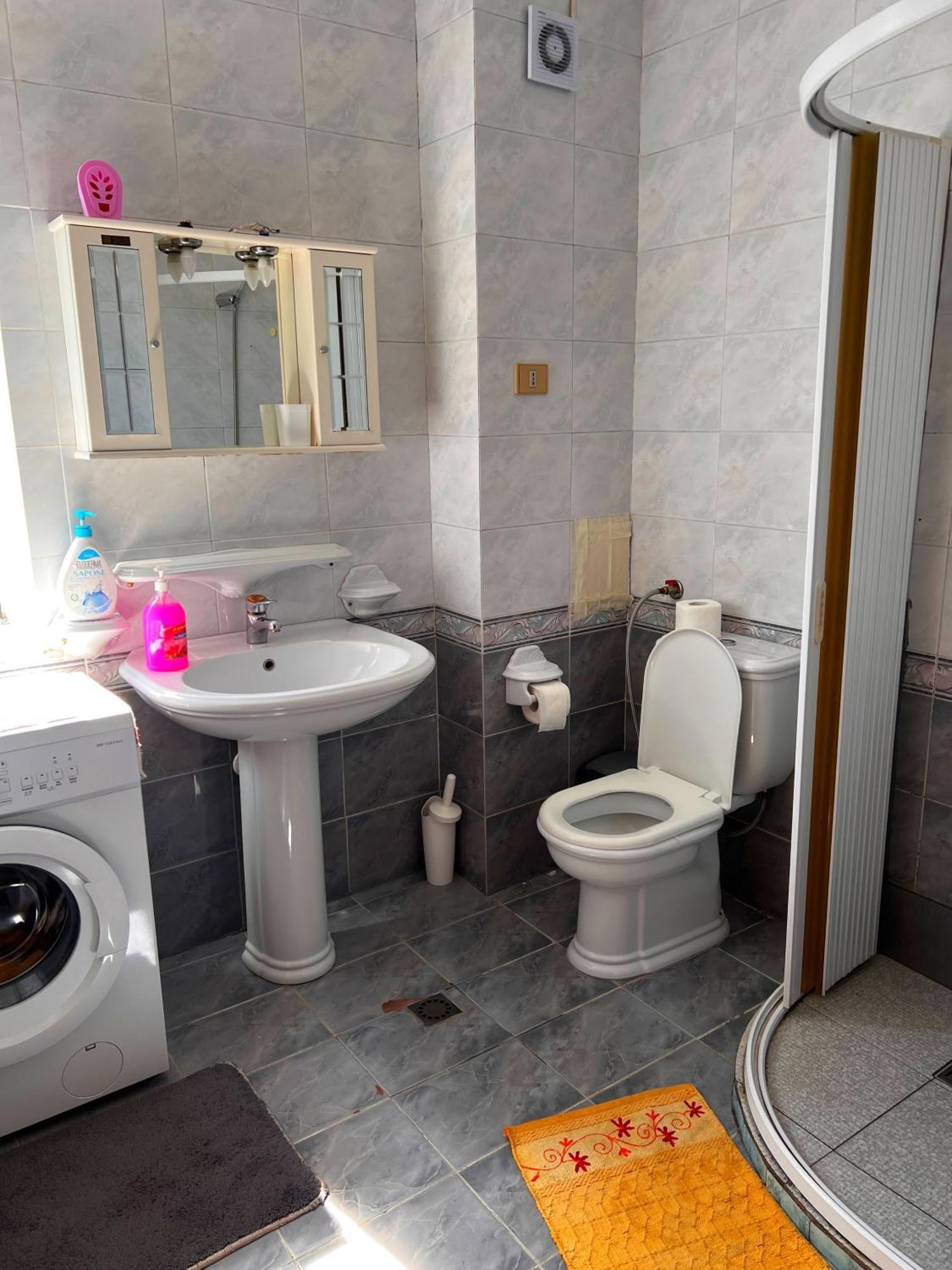Bllok Bright Private Bedrooms With Private Bathroom On Shared Apartment Tirana Exterior photo
